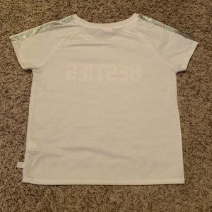 Has no stains, never been worn.